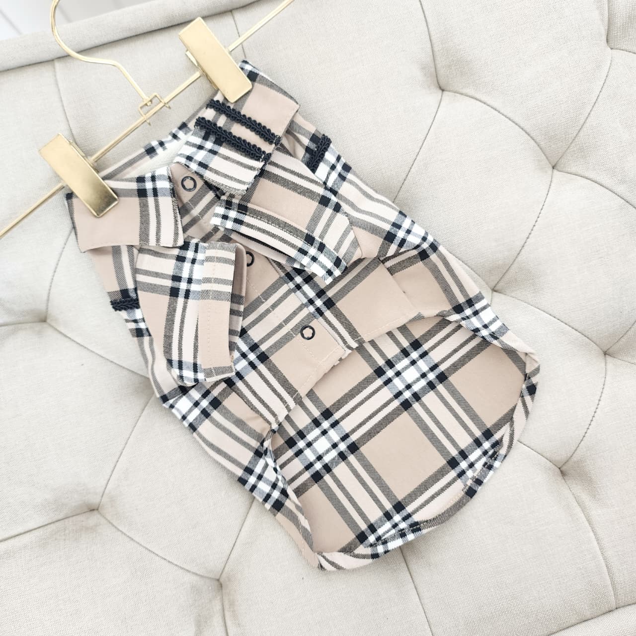 CAMISA BEIGE A CUADROS