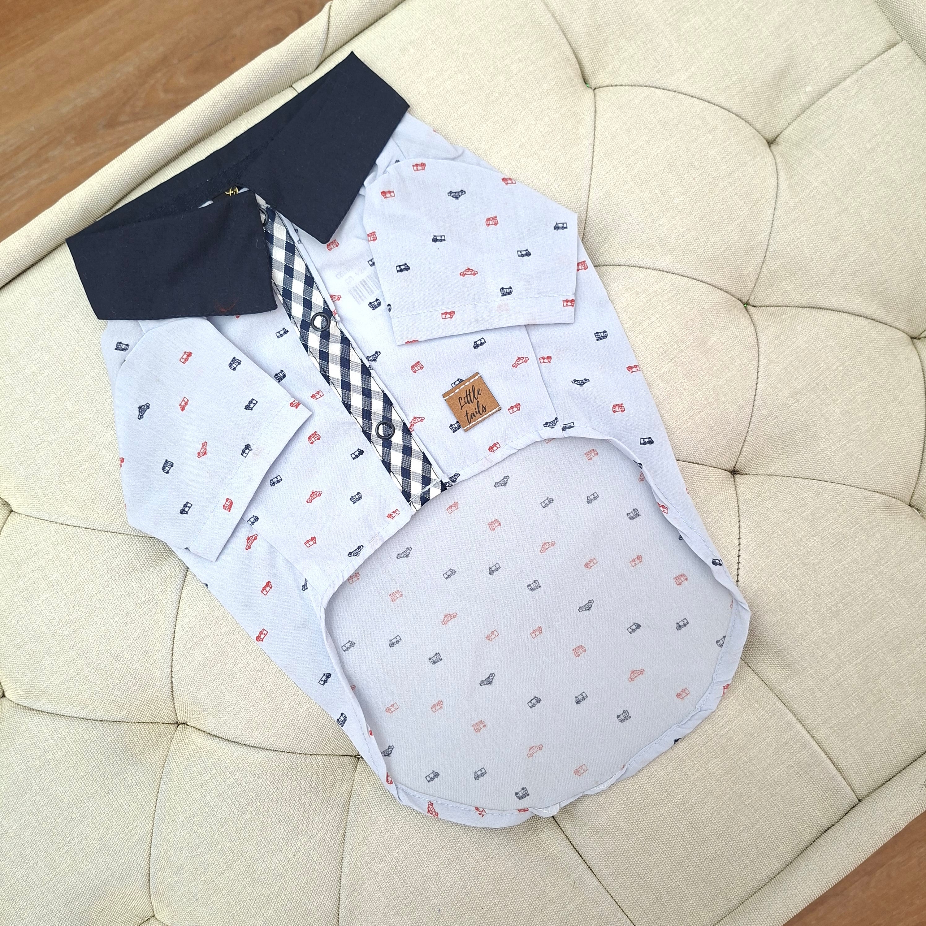 CAMISA CELESTE CUELLO AZUL